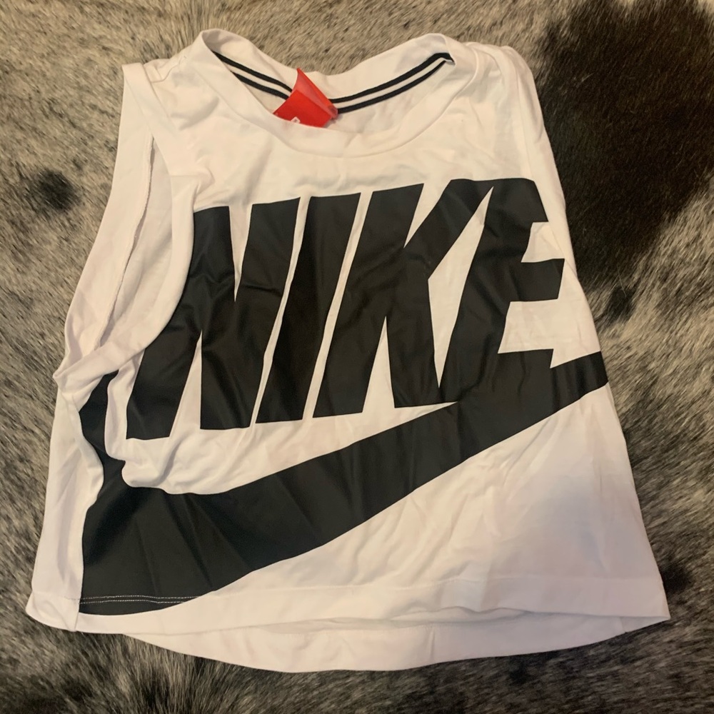 Nike Crop Muscle Tank